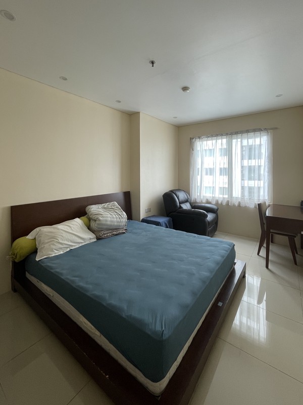 Dijual Apartemen Thamrin Residence Tower Daisy Lantai 28 Luas 58 M2, Pool View