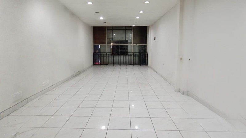 Ruko Disewakan di Jl. Tebet Raya Jakarta Selatan - 3 Lantai + Rooftop, Lokasi Strategis Ramai Usaha