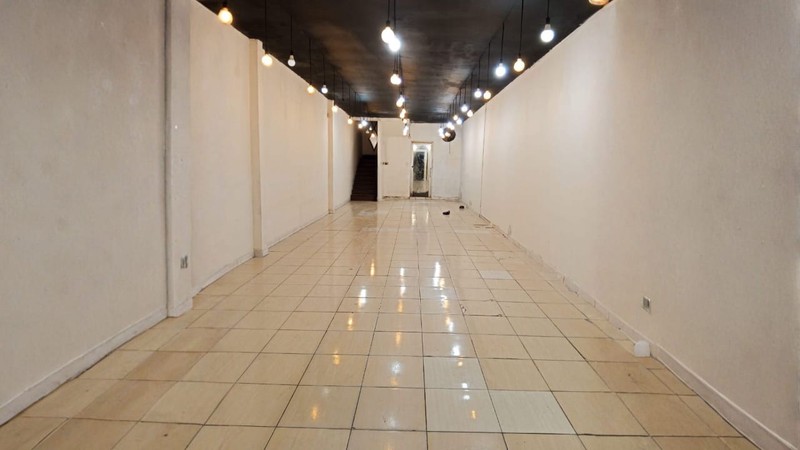 Ruko Disewakan di Jl. Tebet Raya Jakarta Selatan - 3 Lantai + Rooftop, Lokasi Strategis Ramai Usaha