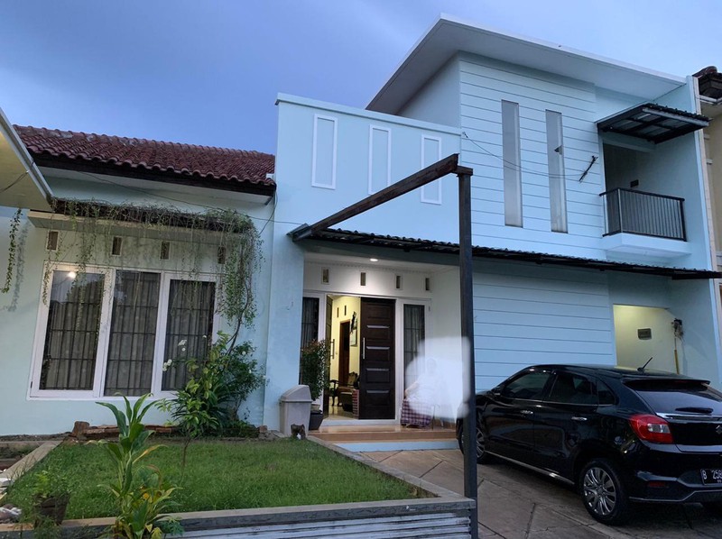 Dijual Rumah + Paviliun 2 lantai di dalam Townhouse.