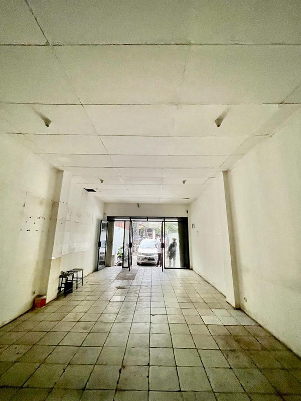 Ruko Lokasi Strategis di Mampang Prapatan Jakarta Selatan