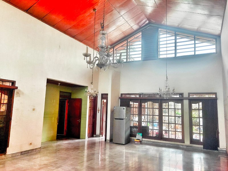 Peluang Emas! Tempat Usaha Strategis di Jantung Bintaro Sektor 2