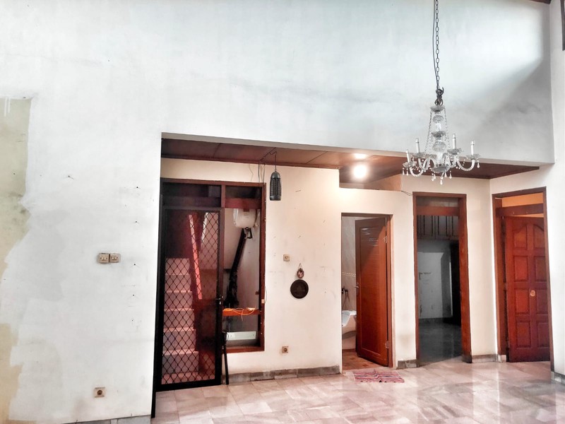 Peluang Emas! Tempat Usaha Strategis di Jantung Bintaro Sektor 2