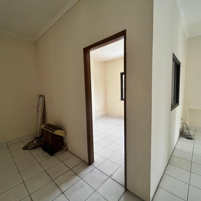 GUDANG & KANTOR SIAP PAKAI DI JALAN BATAVIA - DELTA SILICON, LIPPO CIKARANG