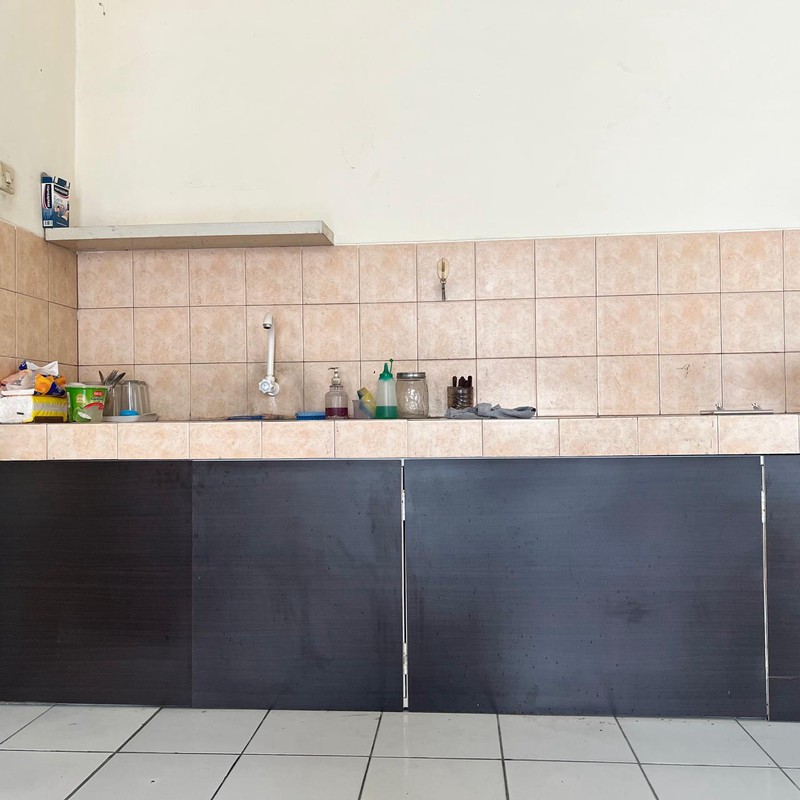 GUDANG & KANTOR SIAP PAKAI DI JALAN BATAVIA - DELTA SILICON, LIPPO CIKARANG