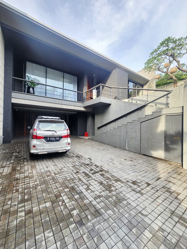 For rent Brandnew House with luxurious american style design at Pondok indah