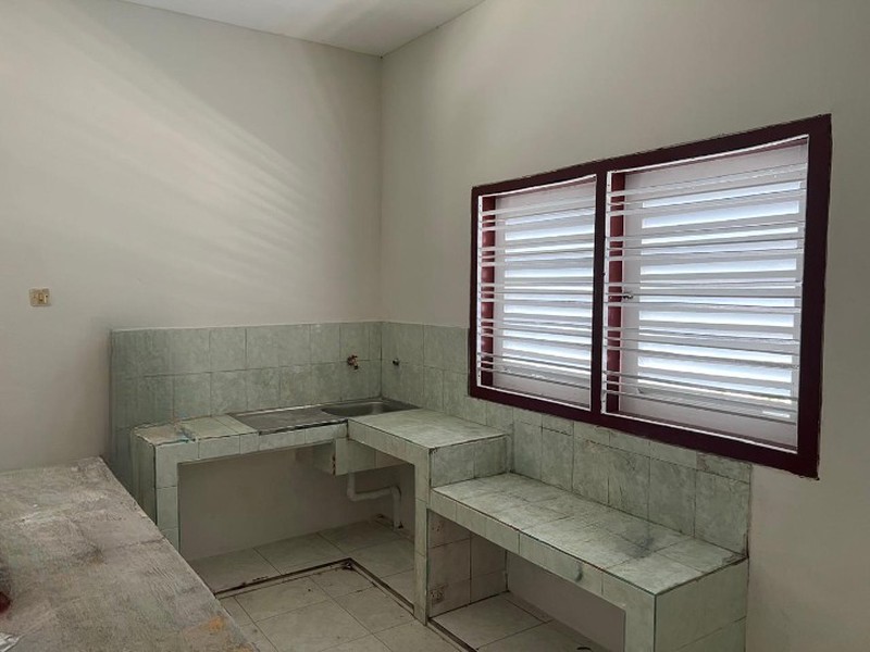 Dijual Rumah Siap Pakai di Manyar AIRDAS di Surabaya Timur Dekat Raya Manyar, STESIA, UNAIR Cocok untuk Kantor atau Kost 