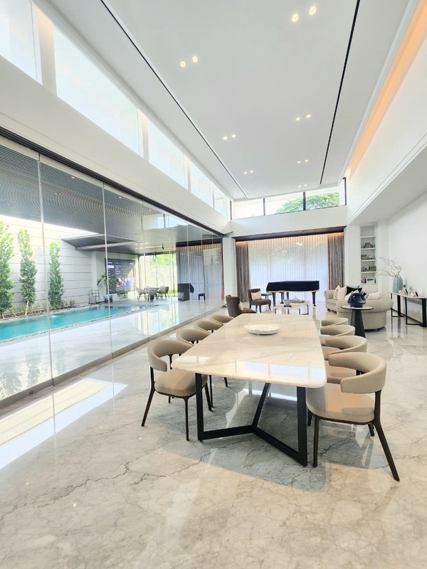 For sale Brandnew House with luxurious american style design at Pondok indah