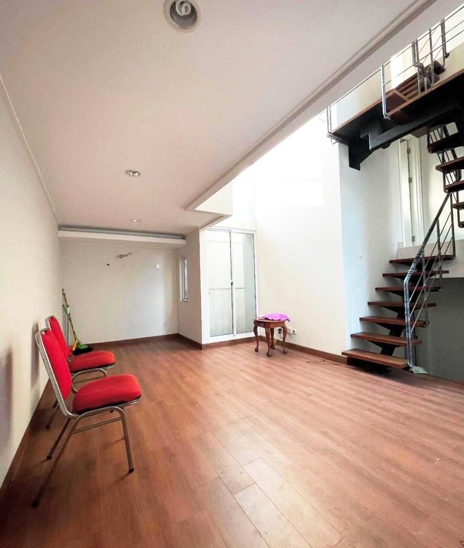 Rumah Minimalis, Bebas Banjir, dalam Cluster kemanan 24 Jam di Bintaro