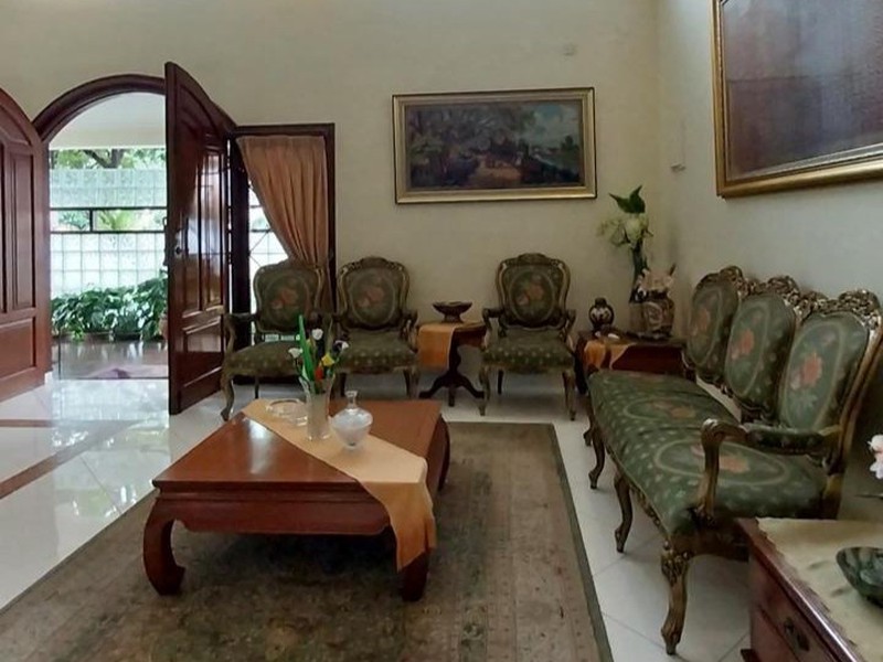 DIJUAL CEPAT - RUMAH di AREA KOMERSIAL Salihara, Pasar Minggu - Jakarta Selatan