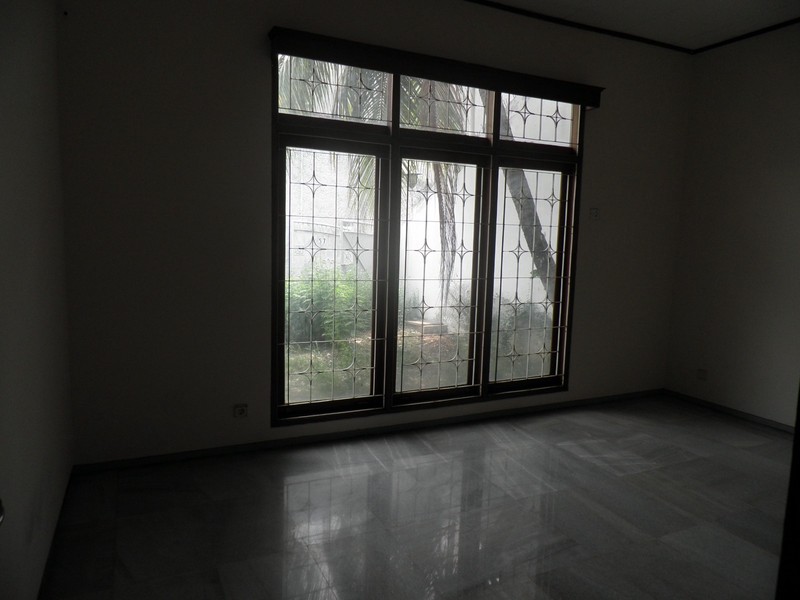 Dijual Rumah Terawat Lokasi Di Kebayoran Baru, Jakarta Selatan