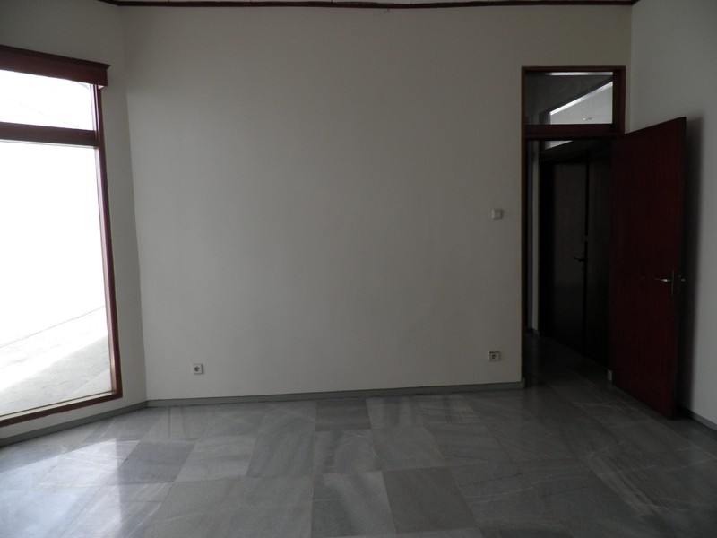 Dijual Rumah Terawat Lokasi Di Kebayoran Baru, Jakarta Selatan