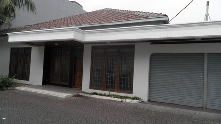 Dijual Rumah Terawat Lokasi Di Kebayoran Baru, Jakarta Selatan