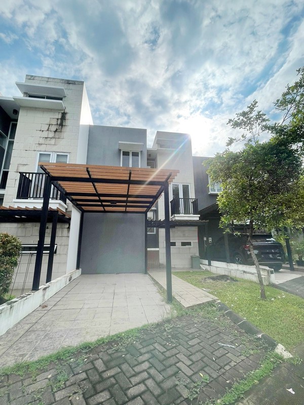 Rumah Minimalis, Bebas Banjir, dalam Cluster kemanan 24 Jam di Bintaro