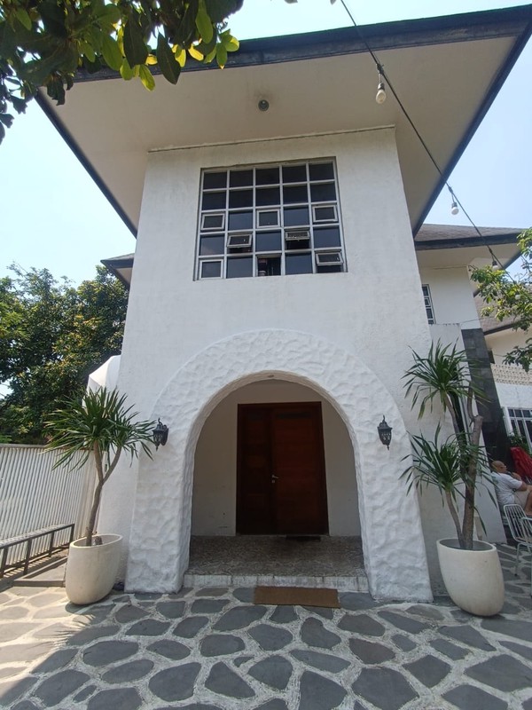 Dijual Rumah Posisi Hoek Lokasi Di Kramat Pela, Kebayoran Baru, Jakarta Selatan