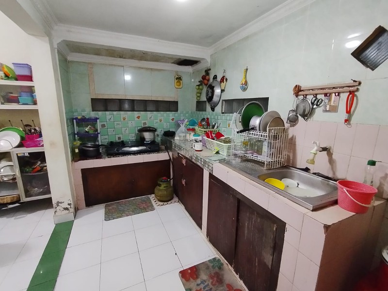 Rumah 2 Lantai Semi Furnish Dekat Lotte Mart, Maguwoharjo, Depok, 