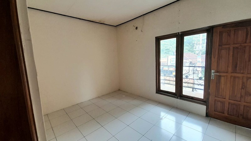 Disewakan Ruko 2 Lantai Lokasi Strategis di Jalan Palagan, Ngaglik -  Sleman