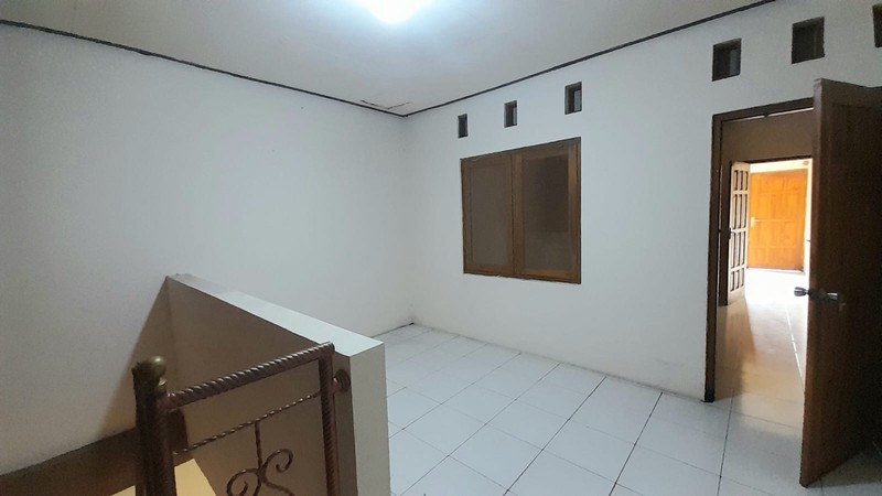 Disewakan Ruko 2 Lantai Lokasi Strategis di Jalan Palagan, Ngaglik -  Sleman