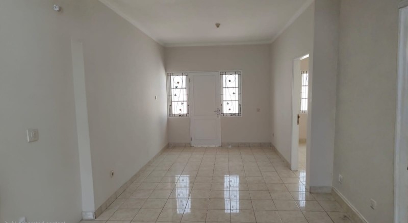 Rumah dijual di Cluster Parthenon Kota Deltamas, 1 Lantai, 2 +1 kamar tidur, SHM, keamanan 24 jam