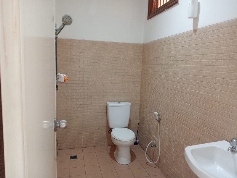 Rumah 3 Lantai di kelapa gading siap huni harga nego