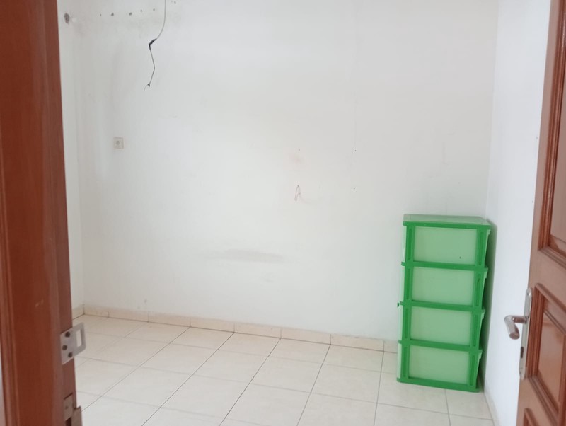 Rumah 3 Lantai di kelapa gading siap huni harga nego