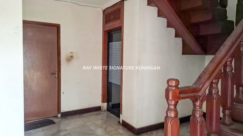 Rumah Asri Lokasi Strategis di Jl. Kelapa Hijau Jagakarsa