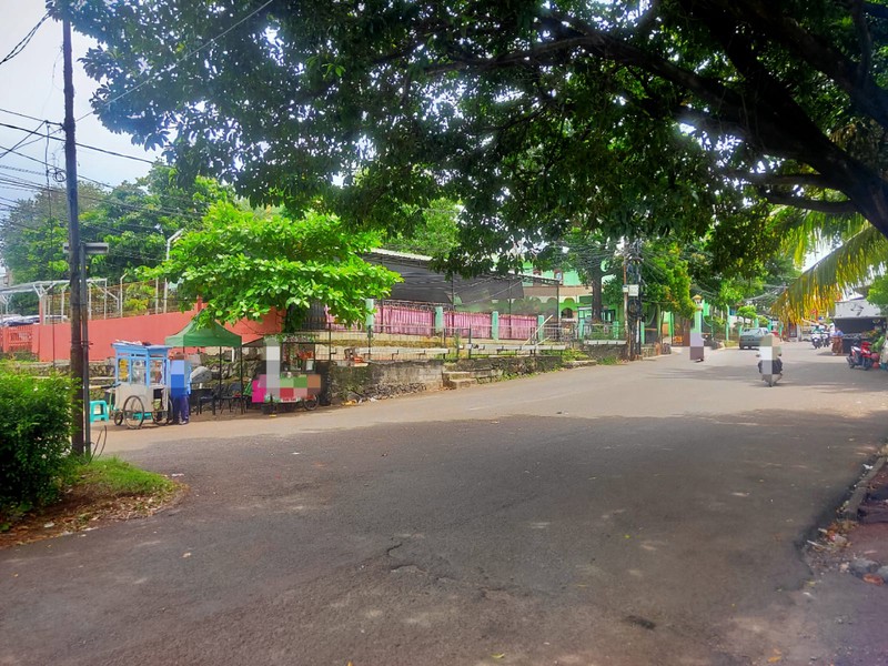 Tempat Usaha Strategis di Bintaro dengan Parkir Luas