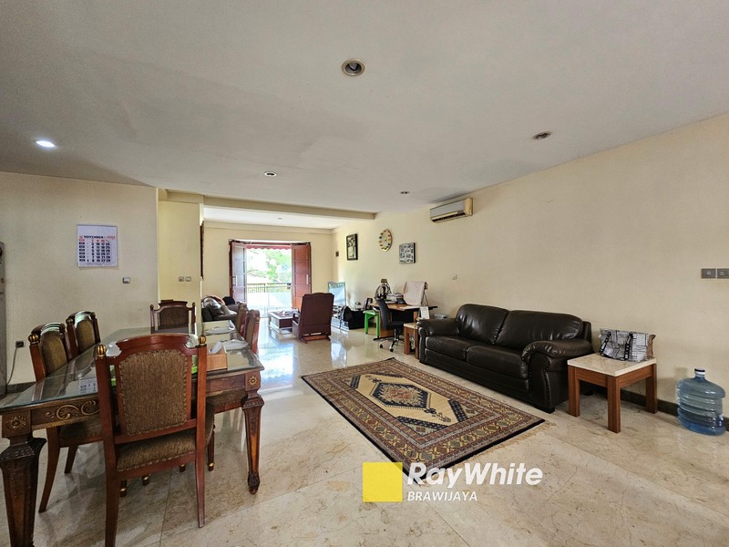 Rumah di Kompleks Bona Vista Residence, Lebak Bulus, Lokasi Tenang, Akses jalan 3 mobil