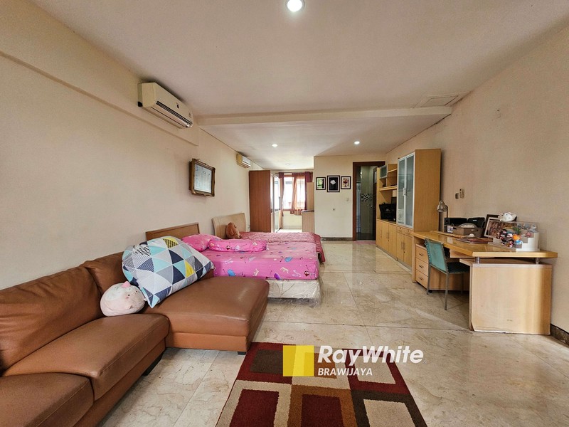 Rumah di Kompleks Bona Vista Residence, Lebak Bulus, Lokasi Tenang, Akses jalan 3 mobil