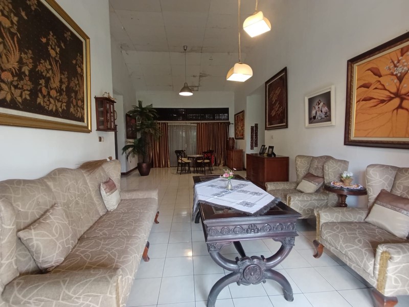 Rumah Hitung Tanah Area Cipete