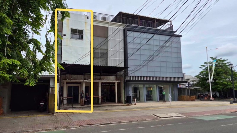 Ruko Disewakan di Jl. Tebet Raya Jakarta Selatan - 3 Lantai + Rooftop, Lokasi Strategis Ramai Usaha