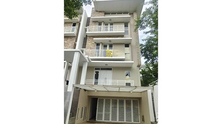 Dijual Town House Hoek Sherwood, Kelapa Gading