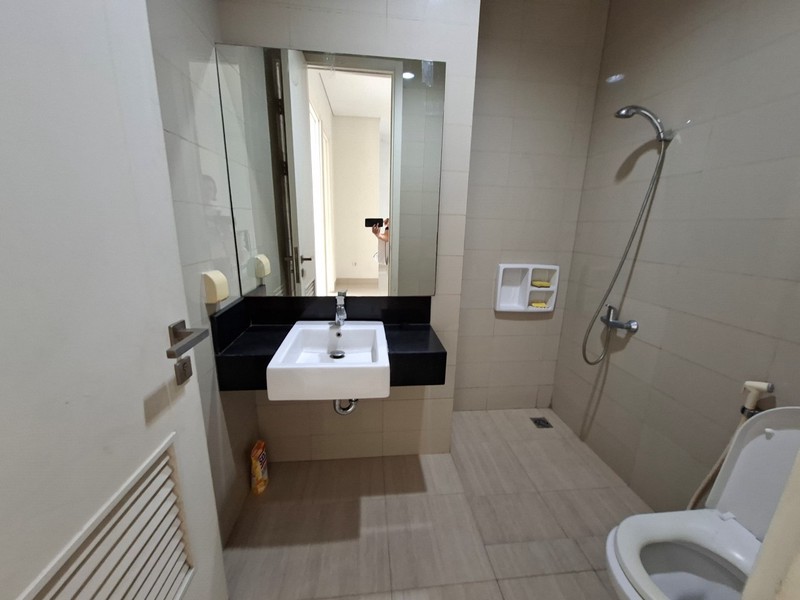 Dijual Town House Hoek Sherwood, Kelapa Gading