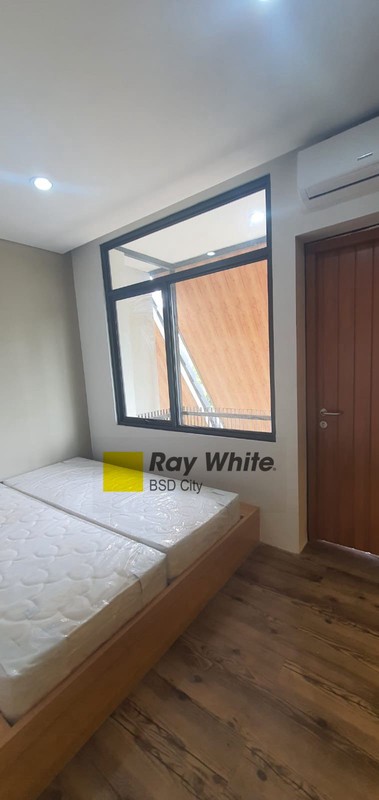 DIJUAL CEPAT & HARGA MIRING! Rumah di Perbatasan BSD dan Gading Serpong!