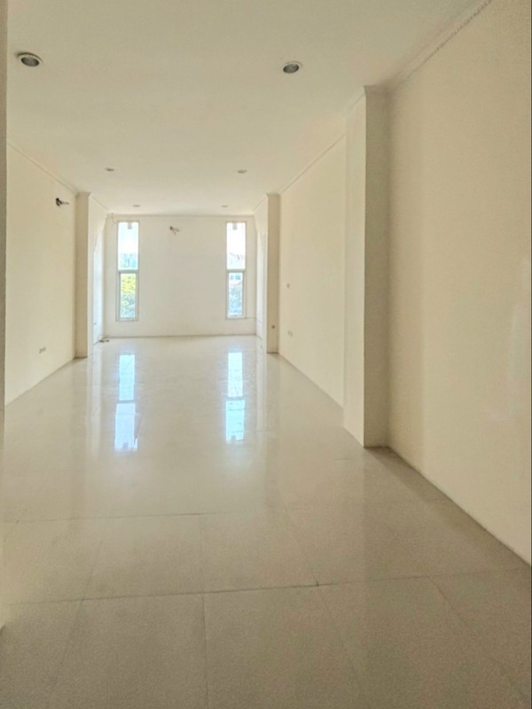 Ruko rapih bersih siap pakai di lokasi prima - Kelapa Hibrida Raya, Kelapa Gading