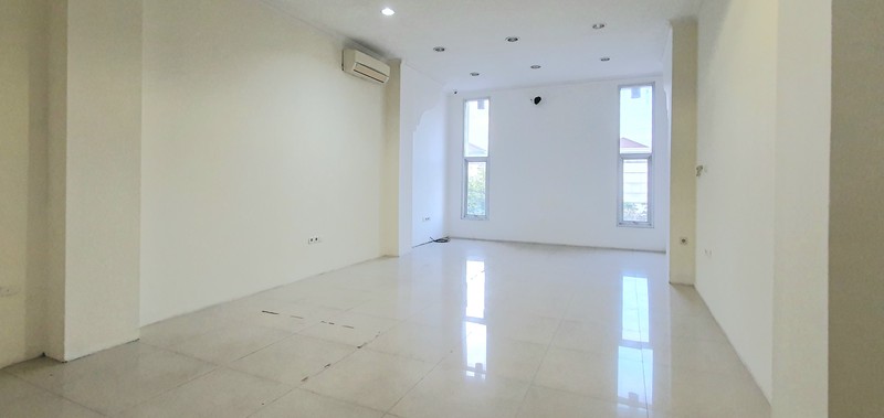 Ruko rapih bersih siap pakai di lokasi prima - Kelapa Hibrida Raya, Kelapa Gading