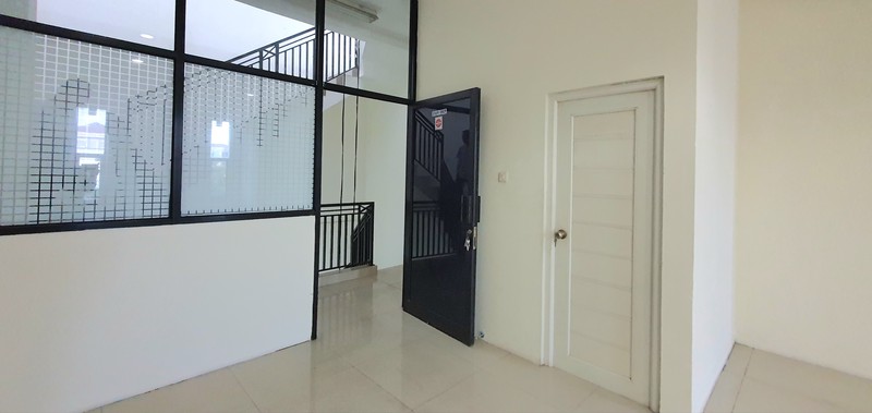 Ruko rapih bersih siap pakai di lokasi prima - Kelapa Hibrida Raya, Kelapa Gading