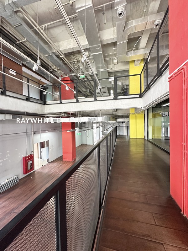 Gedung Pondok Pinang Lokasi Strategis