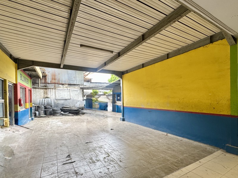 Dijual  Eks Bengkel Mobil di Kemanggisan, Jakarta Barat - Lokasi Strategis Dekat Universitas BINUS