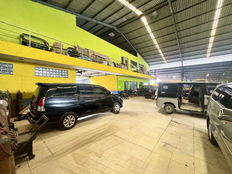 Dijual  Eks Bengkel Mobil di Kemanggisan, Jakarta Barat - Lokasi Strategis Dekat Universitas BINUS
