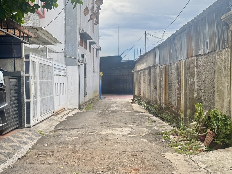 Dijual  Eks Bengkel Mobil di Kemanggisan, Jakarta Barat - Lokasi Strategis Dekat Universitas BINUS