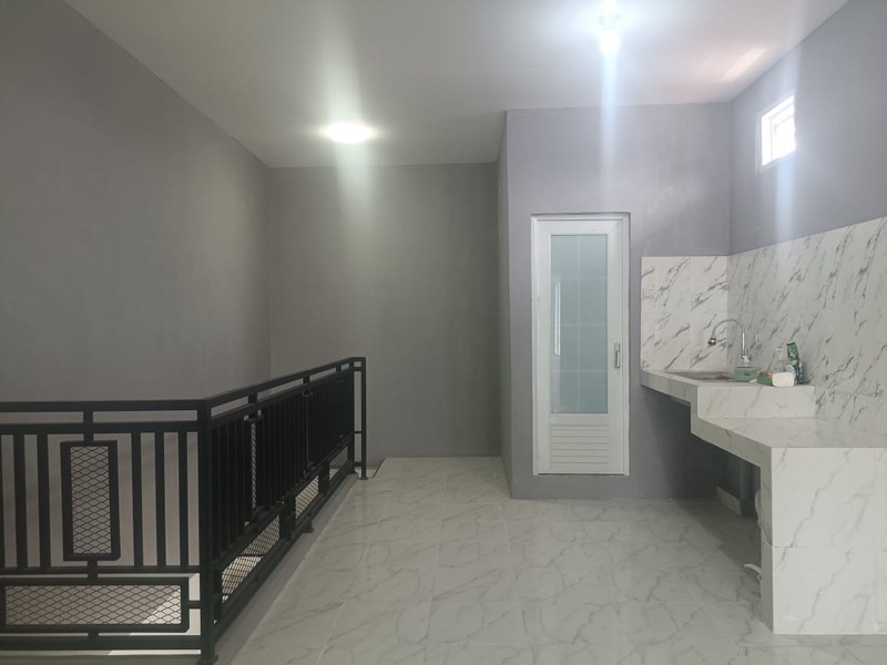 Peluang Emas,Dijual Cepat Ruko + Gudang 2 Lantai Super Strategis Di Ngasem, Colomadu, Karangayar..