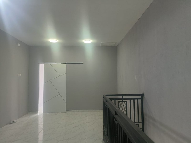 Peluang Emas,Dijual Cepat Ruko + Gudang 2 Lantai Super Strategis Di Ngasem, Colomadu, Karangayar..