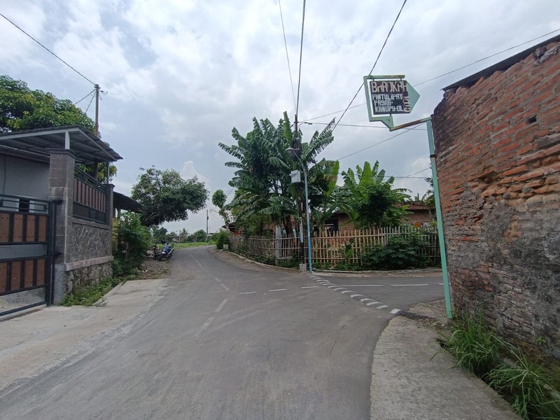 Peluang Emas,Dijual Cepat Ruko + Gudang 2 Lantai Super Strategis Di Ngasem, Colomadu, Karangayar..