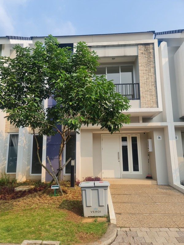 Rumah Modern di Cluster Verdi, Gading Serpong - Lingkungan Asri & Nyaman