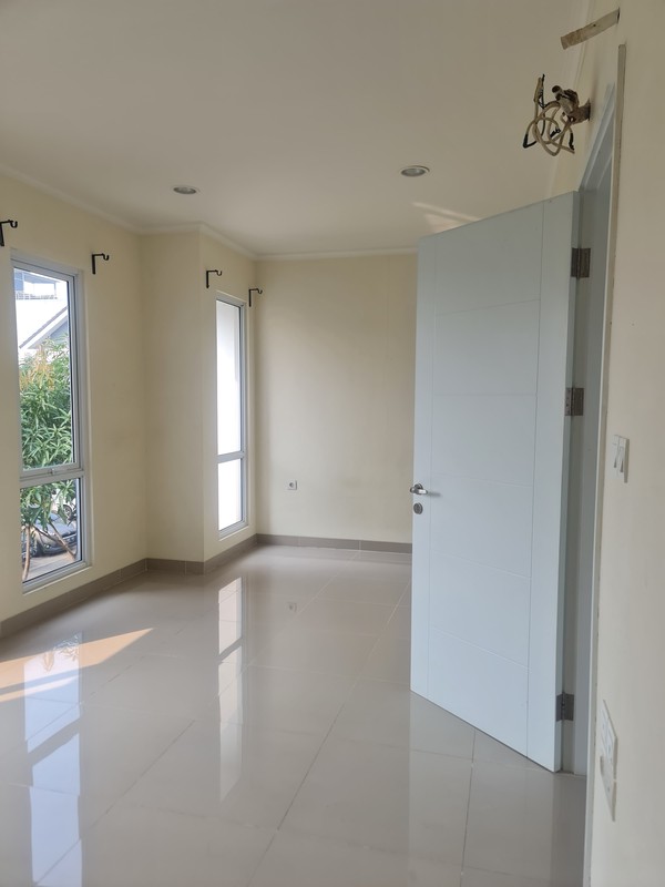 Rumah Modern di Cluster Verdi, Gading Serpong - Lingkungan Asri & Nyaman