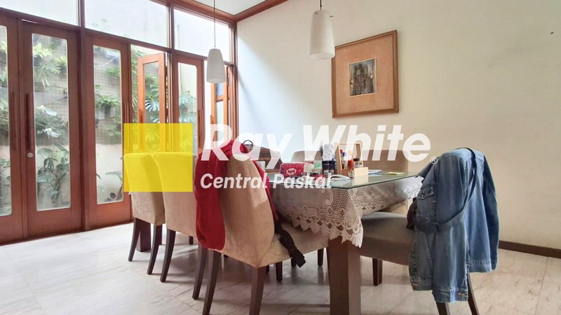 Rumah Mewah dan Asri di Mainroad Dago Kota Bandung