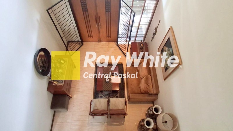 Rumah Mewah dan Asri di Mainroad Dago Kota Bandung