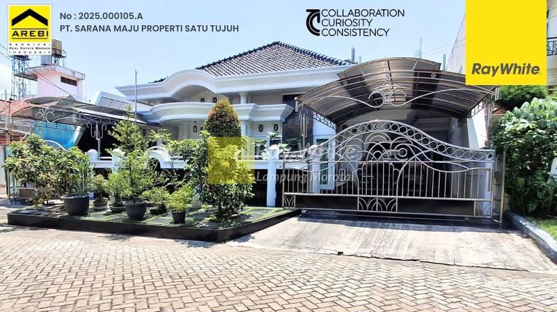 di jual rumah villa