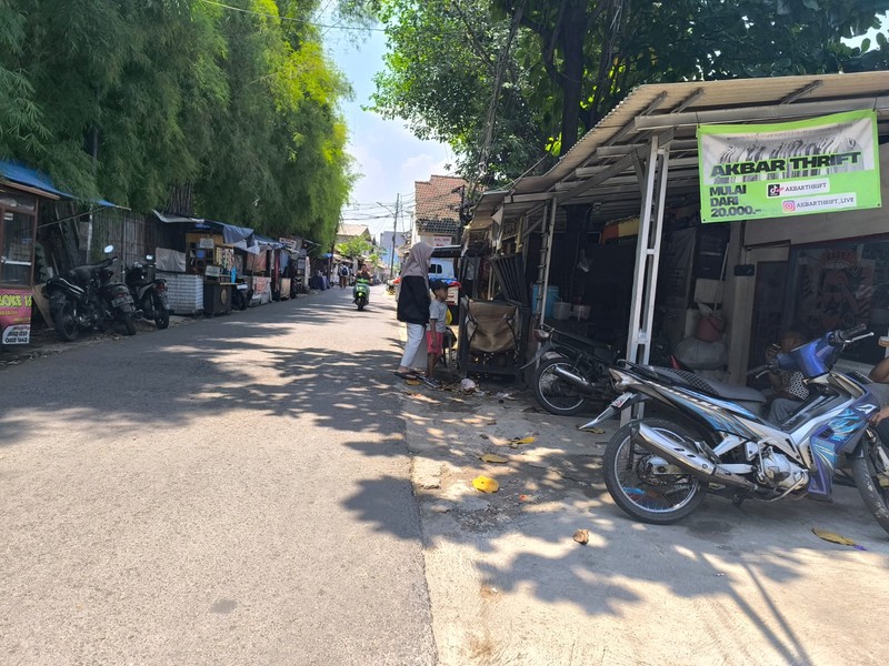 DIJUAL RUMAH + KOST&#xb2;AN + KIOS TAHUNAN DEKAT DENGAN PONDOK INDAH